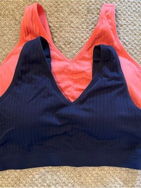 Cacique Ribbed V-Neck Bralettes in Navy and Coral Size 14/16